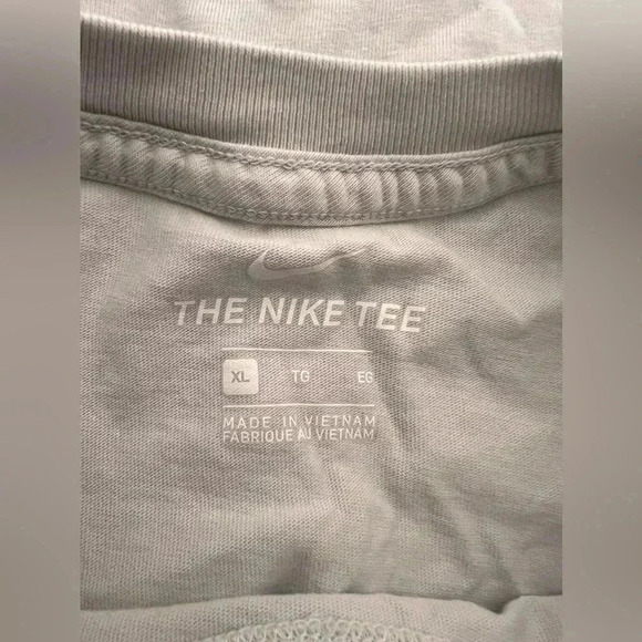 Nike Air T-Shirt Mens XL Grey Red Manga Hypeman Anime Graphic 100% Cotton RegFit - Picture 4 of 5